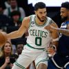 NBA/ Celtics fiton në shtesë sfidën mes kryesuesve, Warriors merr leksion në shtëpi