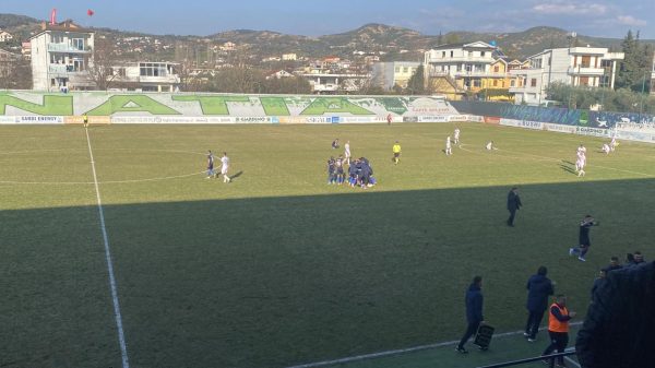 Vllaznia rikthehet te humbja pas 10 ndeshjesh, Egnatia nuk fal as në Kupë