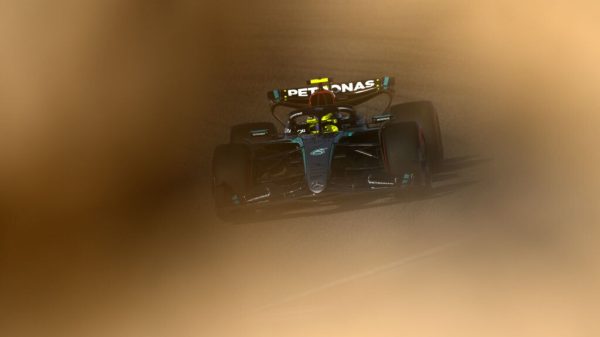 Provat zyrtare/ Verstappen "fluturon" në Bahrein, edhe një Ferrari në vijën e parë